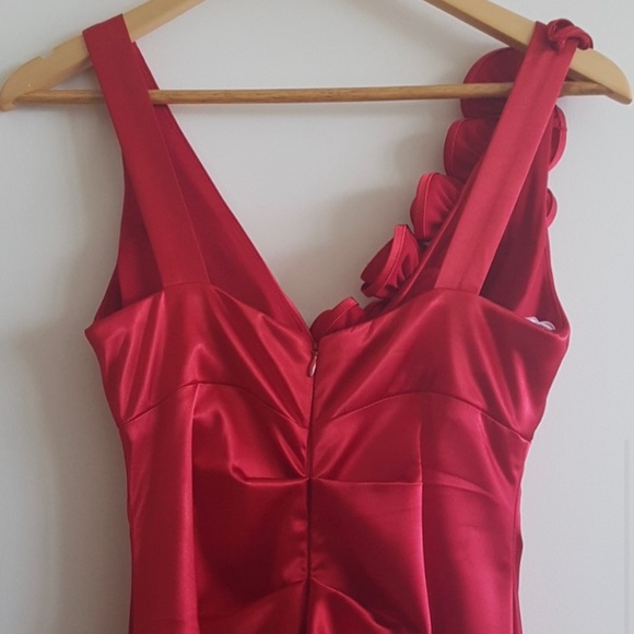 Xscape Mermaid Style Satin Gown - Picture 6 of 6